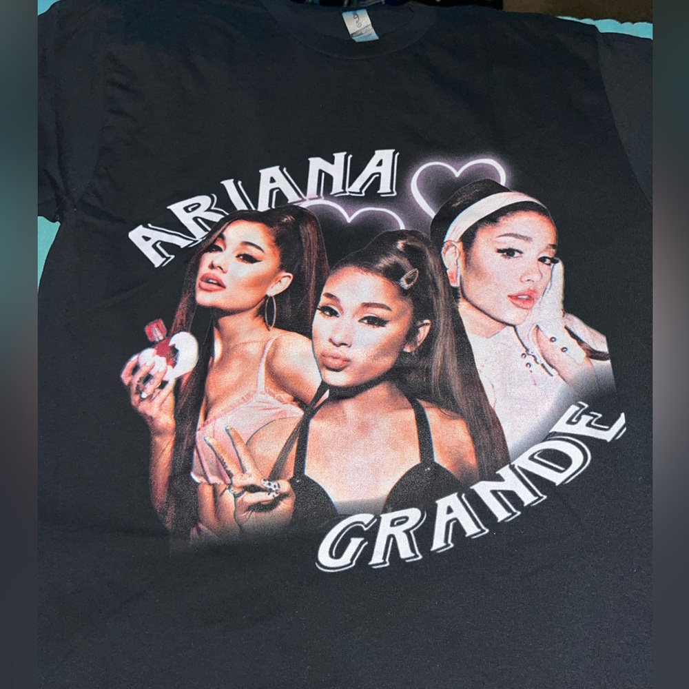 Ariana grande t shirt